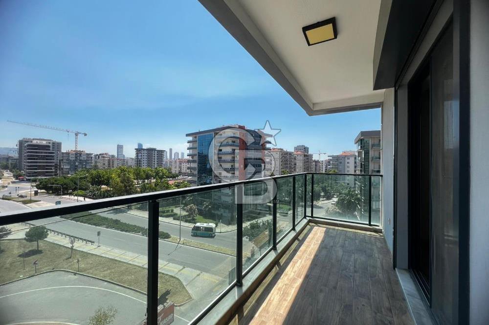 Bayraklı Osman Gazi Mahallesinde Kiralık 3+1 Geniş Daire