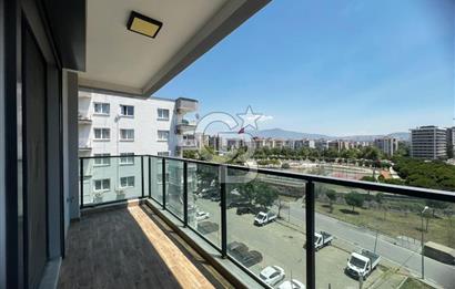 Bayraklı Osman Gazi Mahallesinde Kiralık 3+1 Geniş Daire