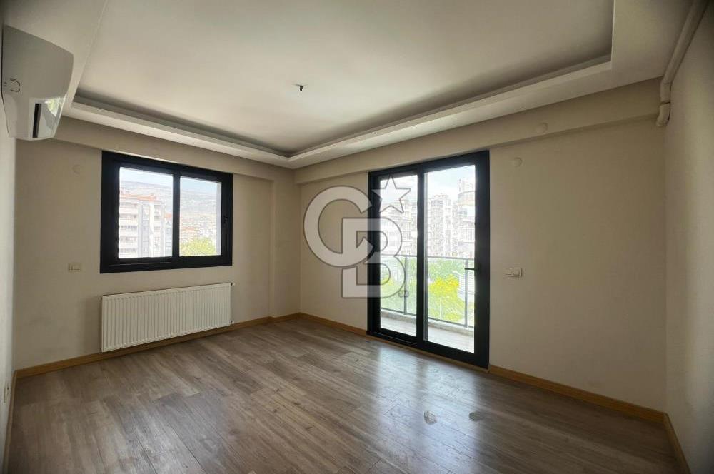 Bayraklı Osman Gazi Mahallesinde Kiralık 3+1 Geniş Daire