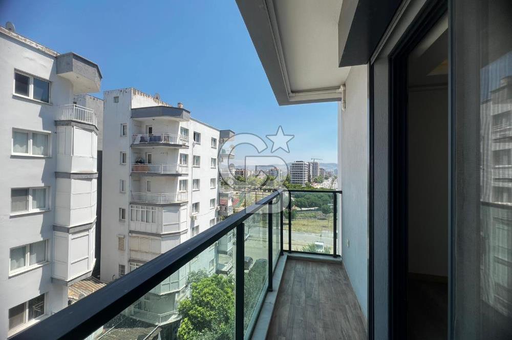 Bayraklı Osman Gazi Mahallesinde Kiralık 3+1 Geniş Daire
