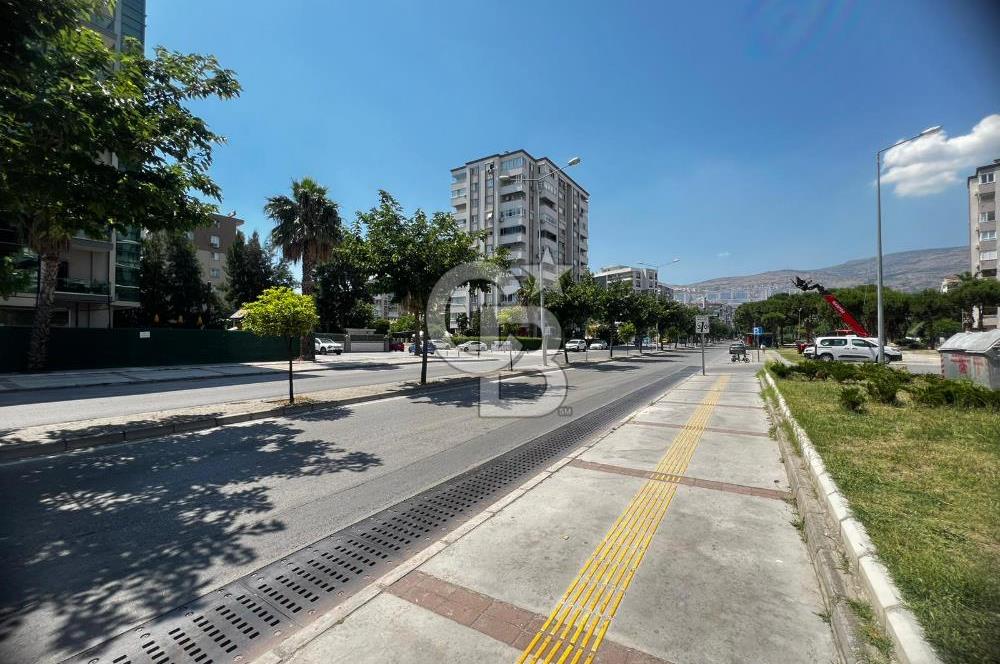 Bayraklı Osman Gazi Mahallesinde Kiralık 3+1 Geniş Daire