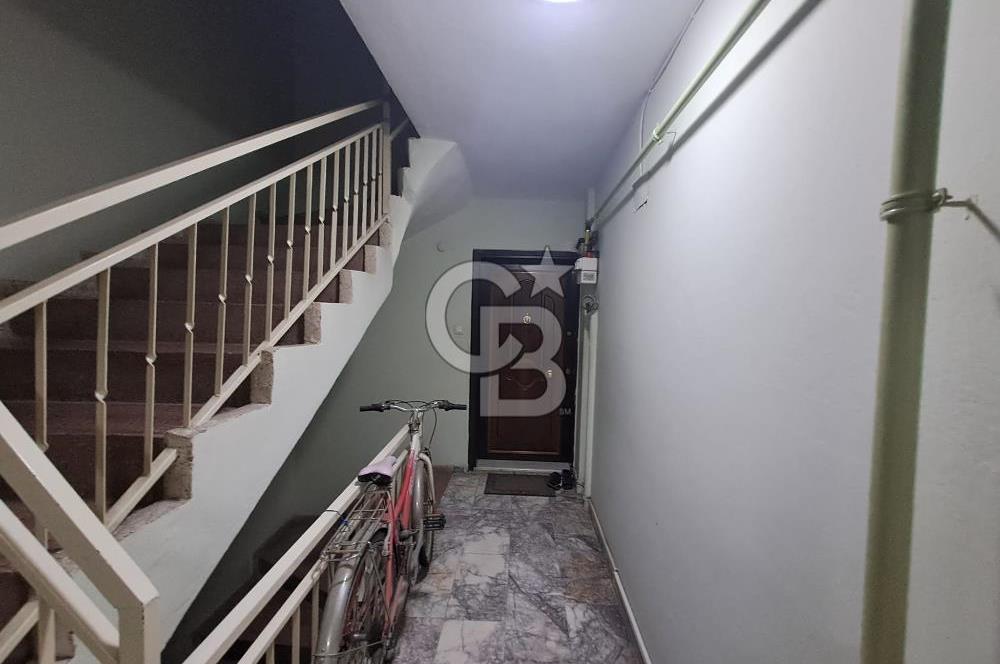 Bostanlı'da Satılık 3+1 Kombili Masrafsız Daire
