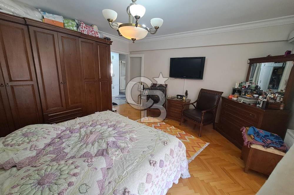 Bostanlı'da Satılık 3+1 Kombili Masrafsız Daire