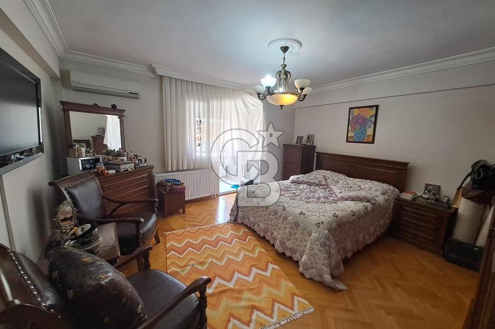 Bostanlı'da Satılık 3+1 Kombili Masrafsız Daire