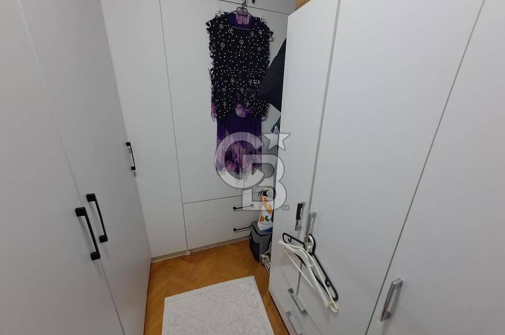 Bostanlı'da Satılık 3+1 Kombili Masrafsız Daire
