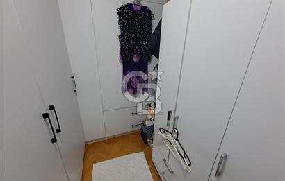 Bostanlı'da Satılık 3+1 Kombili Masrafsız Daire
