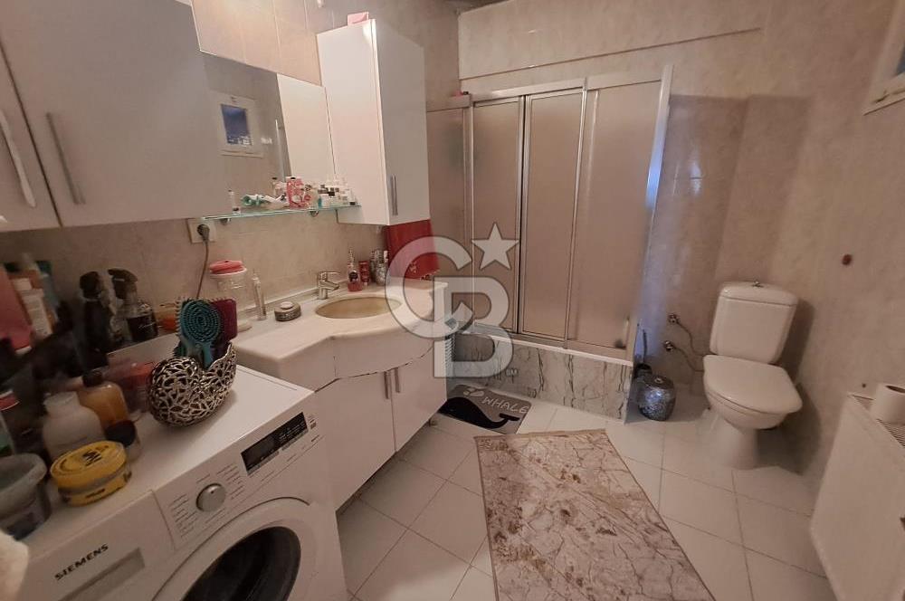 Bostanlı'da Satılık 3+1 Kombili Masrafsız Daire