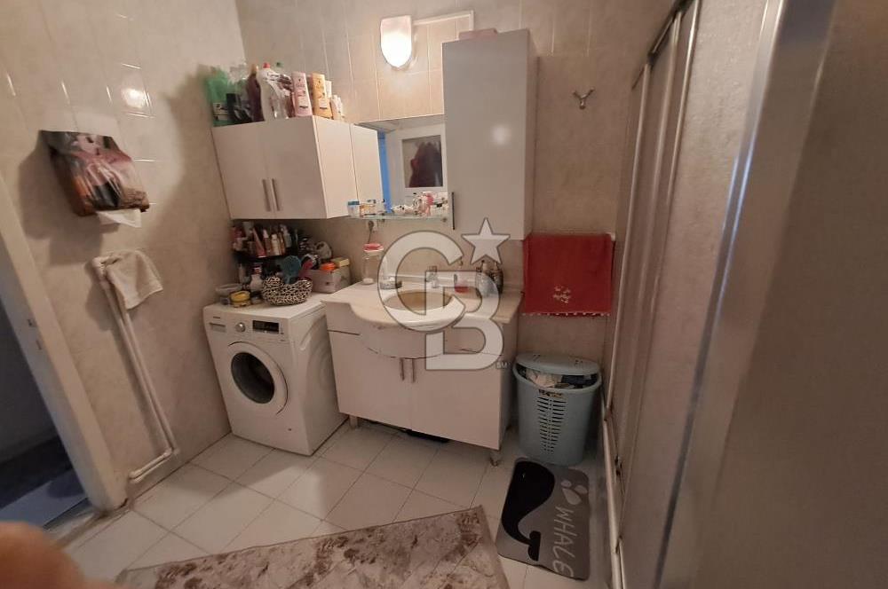 Bostanlı'da Satılık 3+1 Kombili Masrafsız Daire