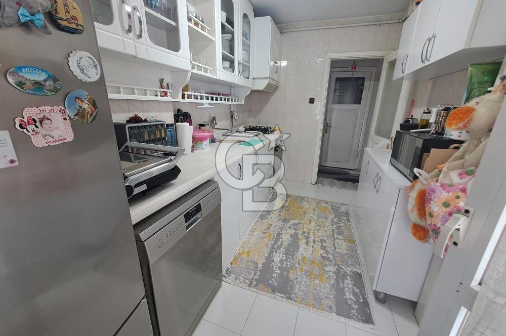 Bostanlı'da Satılık 3+1 Kombili Masrafsız Daire