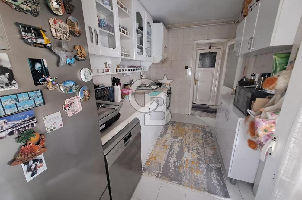 Bostanlı'da Satılık 3+1 Kombili Masrafsız Daire