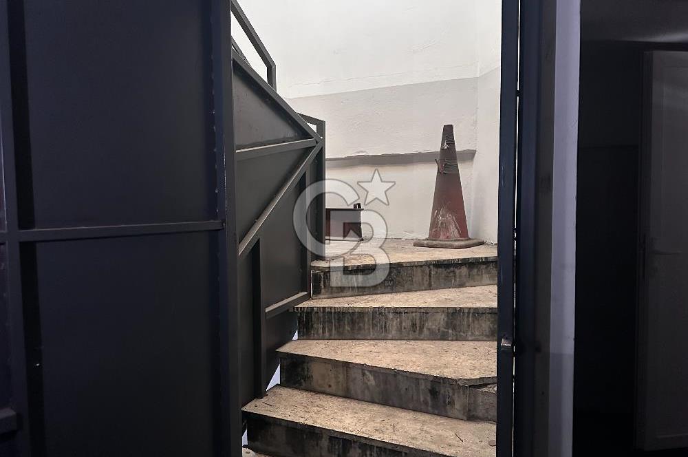 CB KOBİ’den 456 M2 İmalat&Depoya Uygun Ofisli Komple Bina