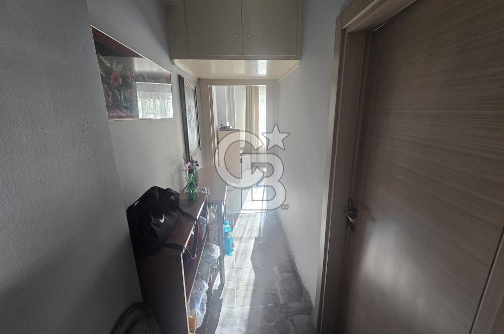 KAVAKLIDERE BÜKLÜM SOKAK'TA OTOPARKLI YENİLENMİŞ SATILIK 3+1