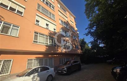 KAVAKLIDERE BÜKLÜM SOKAK'TA OTOPARKLI YENİLENMİŞ SATILIK 3+1