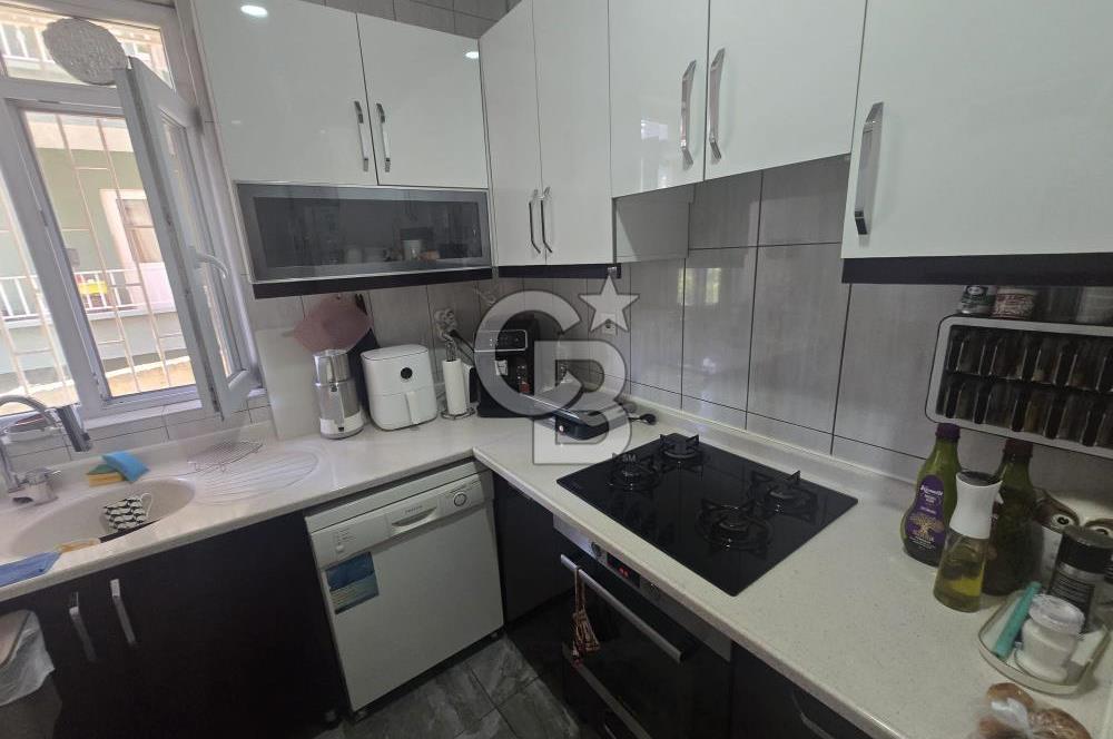 KAVAKLIDERE BÜKLÜM SOKAK'TA OTOPARKLI YENİLENMİŞ SATILIK 3+1