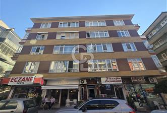 KAVAKLIDERE BÜKLÜM SOKAK'TA OTOPARKLI YENİLENMİŞ SATILIK 3+1 - 5 - 354742