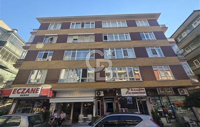 KAVAKLIDERE BÜKLÜM SOKAK'TA OTOPARKLI YENİLENMİŞ SATILIK 3+1