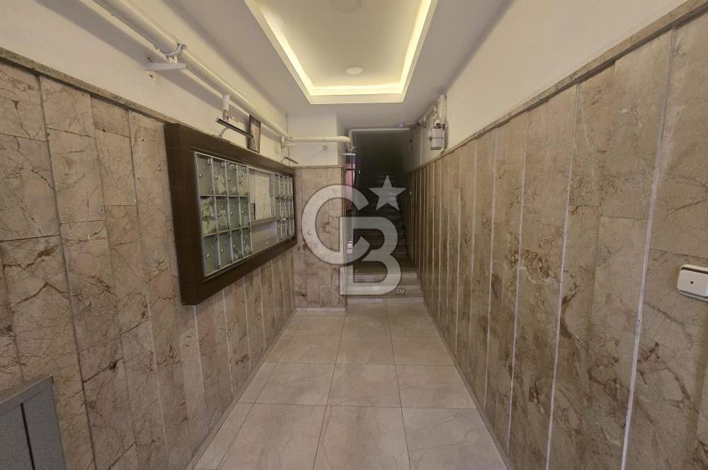 KAVAKLIDERE BÜKLÜM SOKAK'TA OTOPARKLI YENİLENMİŞ SATILIK 3+1