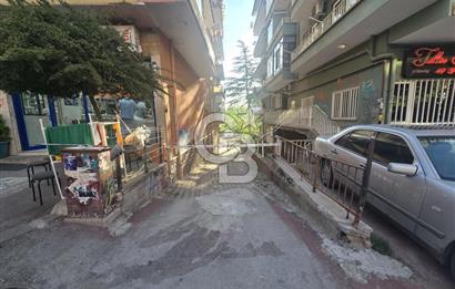 KAVAKLIDERE BÜKLÜM SOKAK'TA OTOPARKLI YENİLENMİŞ SATILIK 3+1