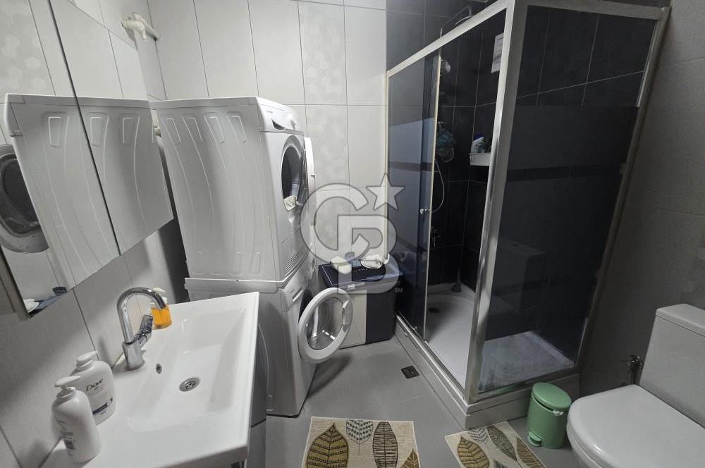 KAVAKLIDERE BÜKLÜM SOKAK'TA OTOPARKLI YENİLENMİŞ SATILIK 3+1