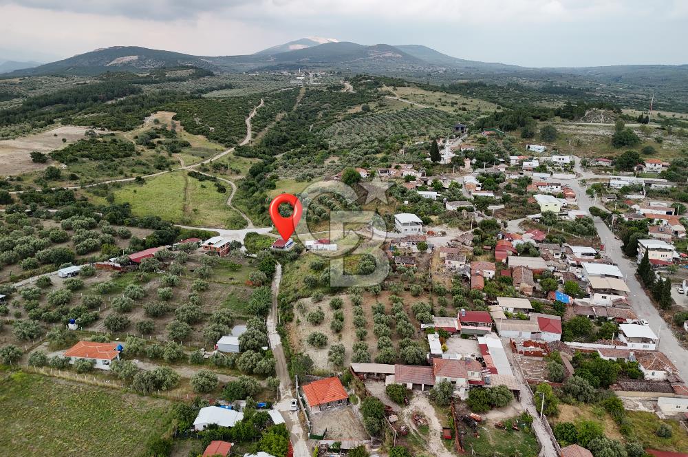 MANİSA KEPENEKLİ’ DE İÇİNDE HAZIR PREFABRİK BULUNAN  951M² ARSA