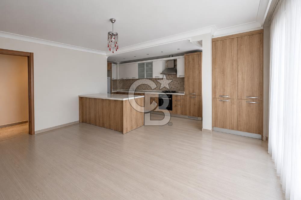 Şişli MerkezMh PerihanSk GençBina Asansörlü Balkonlu Ara Kat 1+1