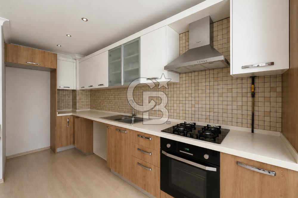 Şişli MerkezMh PerihanSk GençBina Asansörlü Balkonlu Ara Kat 1+1