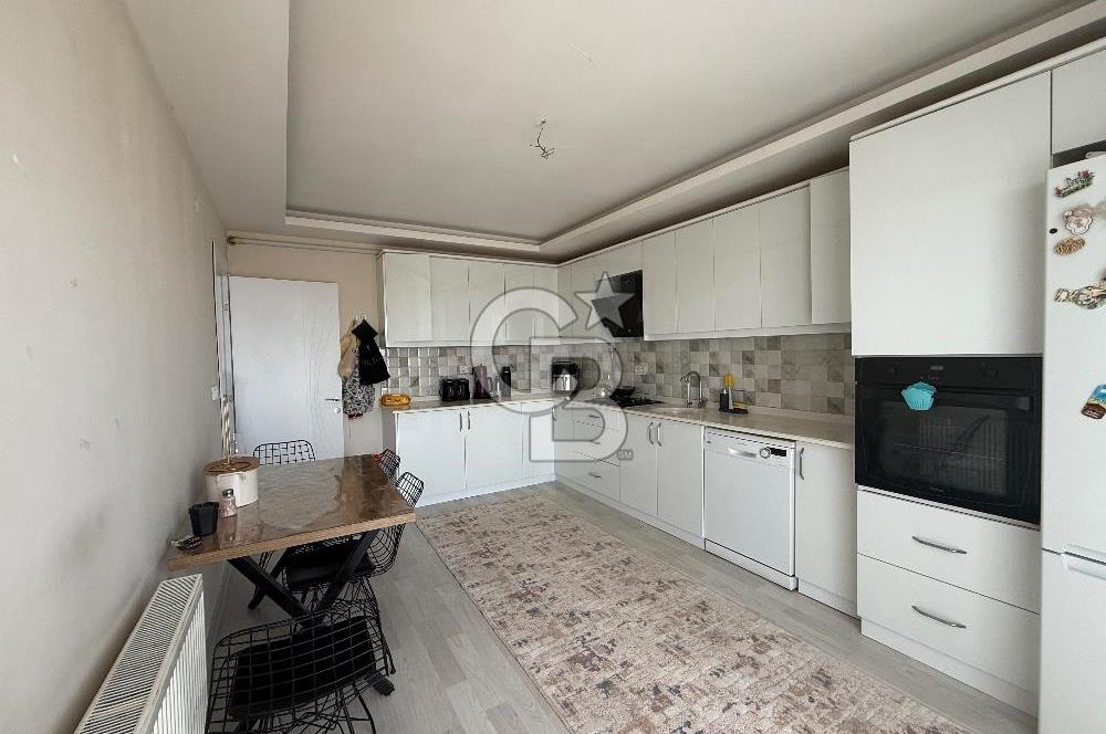     Bornova İnönü Mahallesi’nde Asansörlü | Körfez Manzaralı Kiralık 2+1 Daire