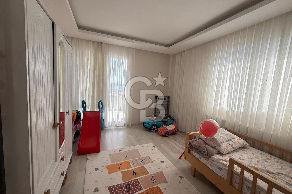     Bornova İnönü Mahallesi’nde Asansörlü | Körfez Manzaralı Kiralık 2+1 Daire