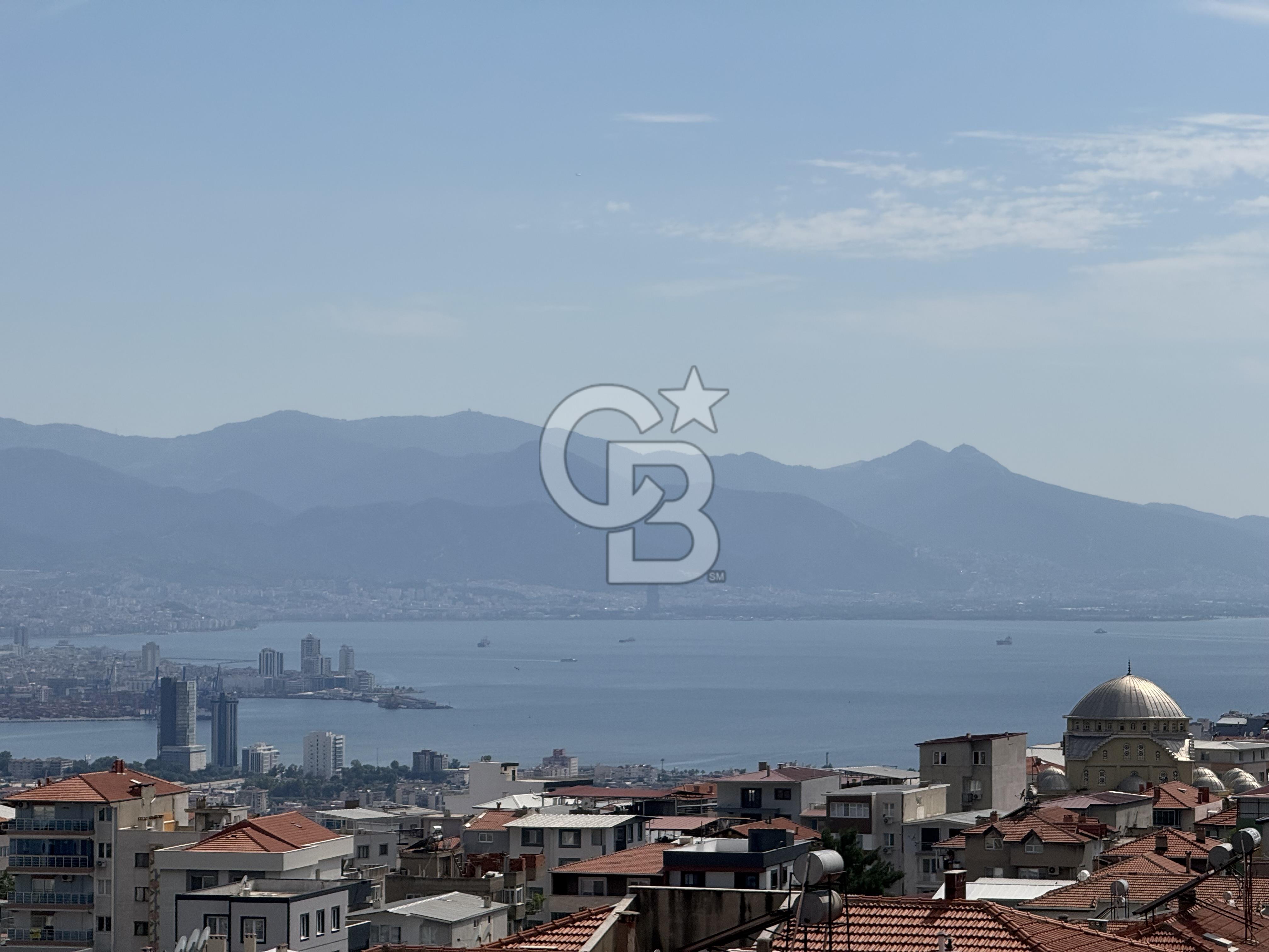     Bornova İnönü Mahallesi’nde Asansörlü | Körfez Manzaralı Kiralık 2+1 Daire