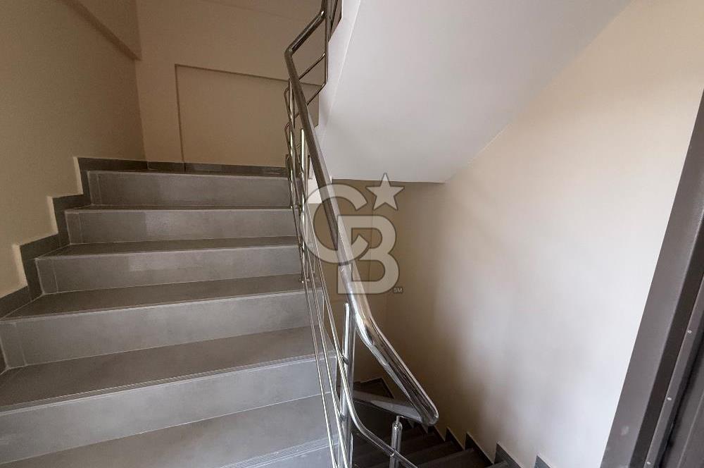     Bornova İnönü Mahallesi’nde Asansörlü | Körfez Manzaralı Kiralık 2+1 Daire