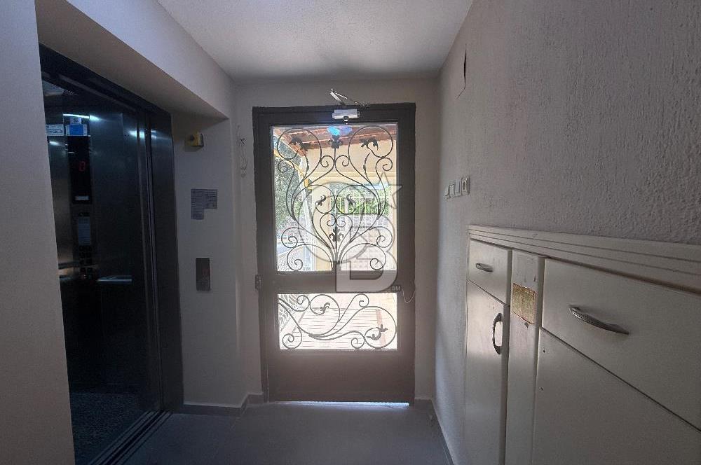     Bornova İnönü Mahallesi’nde Asansörlü | Körfez Manzaralı Kiralık 2+1 Daire