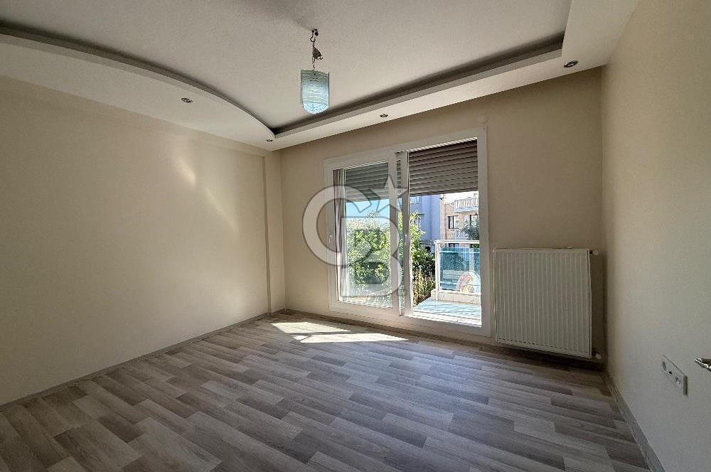 BORNOVA İNÖNÜ MAHALLESİ’NDE BAHÇE KULLANIMLI, OTOPARKLI, MASRAFSIZ SATILIK DAİRE