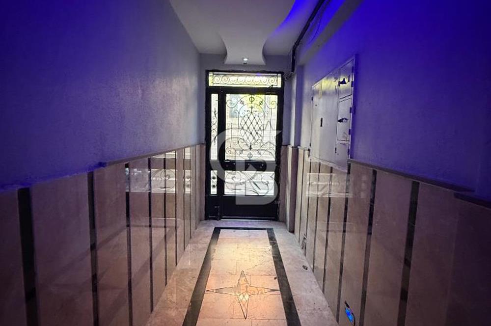 BORNOVA İNÖNÜ MAHALLESİ’NDE BAHÇE KULLANIMLI, OTOPARKLI, MASRAFSIZ SATILIK DAİRE