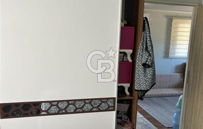 MANİSA KEPENEKLİ’ DE İÇİNDE HAZIR PREFABRİK BULUNAN  951M² ARSA