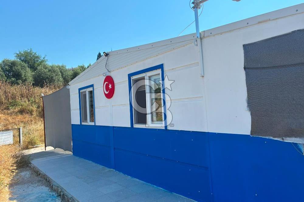 MANİSA KEPENEKLİ’ DE İÇİNDE HAZIR PREFABRİK BULUNAN  951M² ARSA