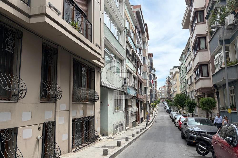 Şişli MerkezMh PerihanSk GençBina Asansörlü Balkonlu Ara Kat 1+1