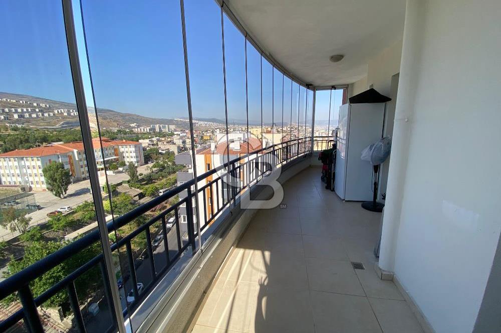 BAYRAKLI 75.YIL'DA DENİZ MANZARALI 3+1 SATILIK MODERN DAİRE