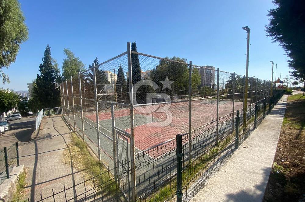 BAYRAKLI 75.YIL'DA DENİZ MANZARALI 3+1 SATILIK MODERN DAİRE