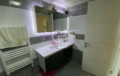 BAYRAKLI 75.YIL'DA DENİZ MANZARALI 3+1 SATILIK MODERN DAİRE