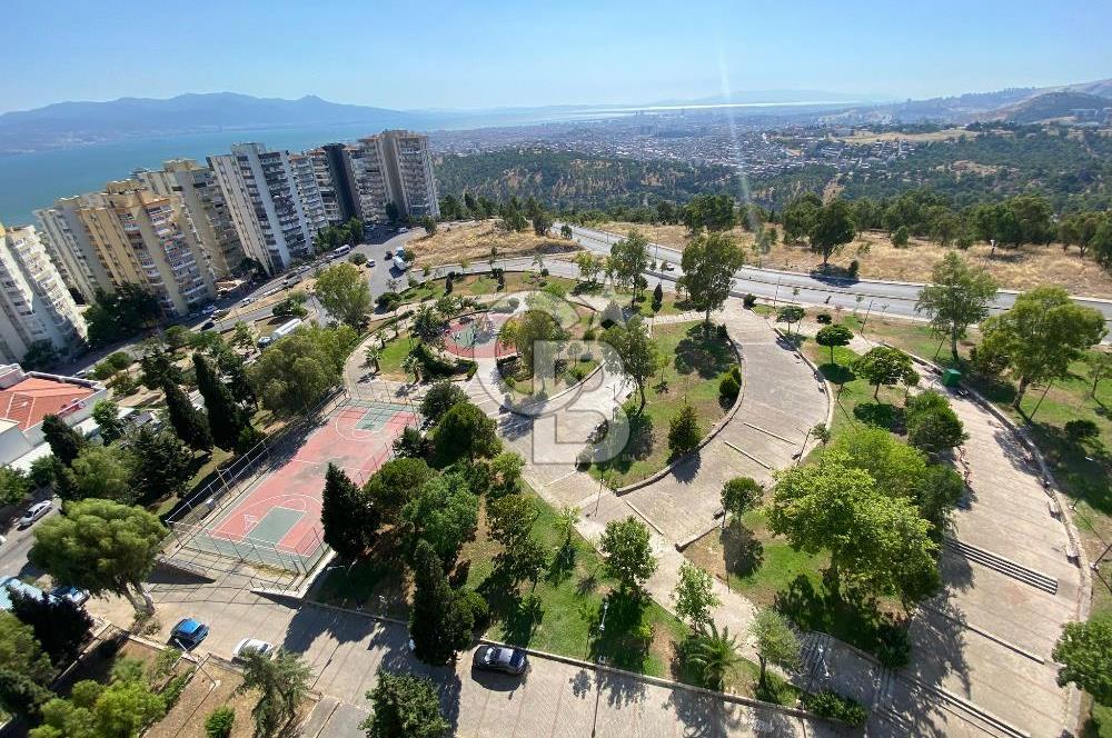 BAYRAKLI 75.YIL'DA DENİZ MANZARALI 3+1 SATILIK MODERN DAİRE
