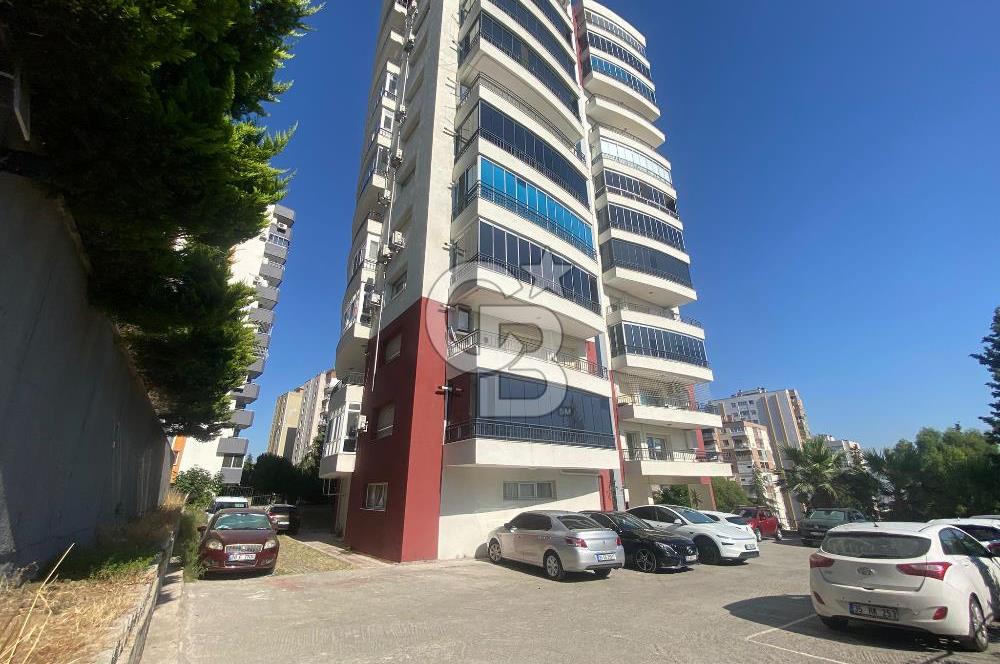 BAYRAKLI 75.YIL'DA DENİZ MANZARALI 3+1 SATILIK MODERN DAİRE