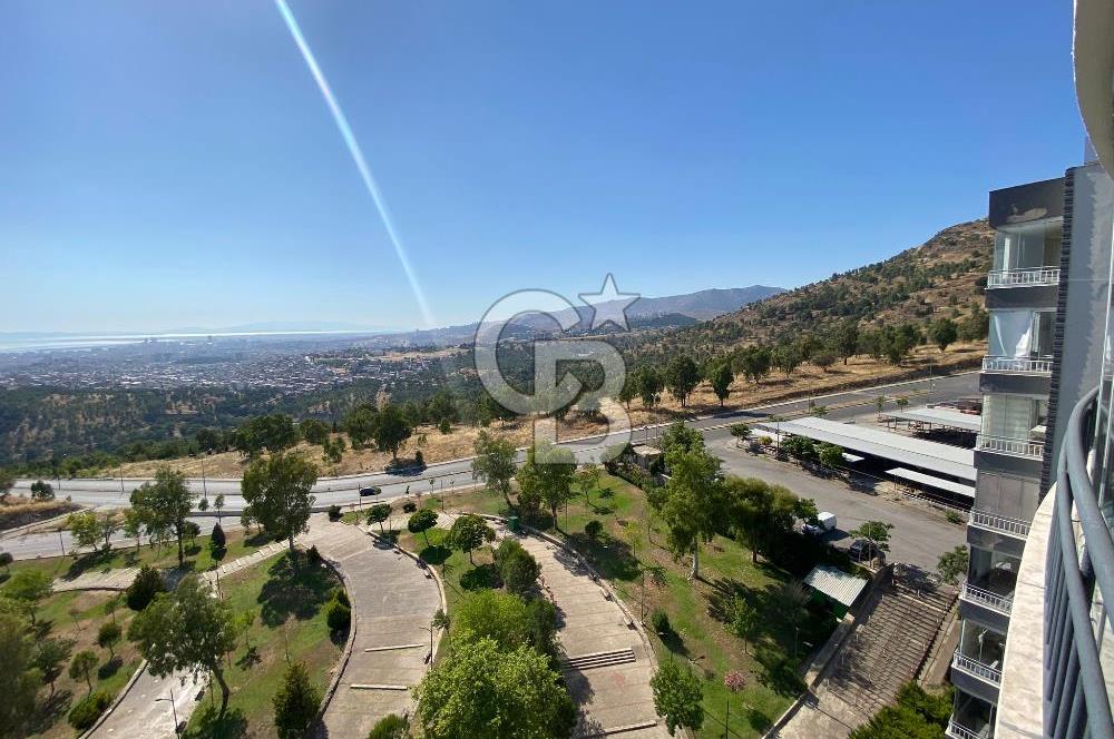 BAYRAKLI 75.YIL'DA DENİZ MANZARALI 3+1 SATILIK MODERN DAİRE