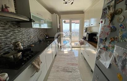 BAYRAKLI 75.YIL'DA DENİZ MANZARALI 3+1 SATILIK MODERN DAİRE