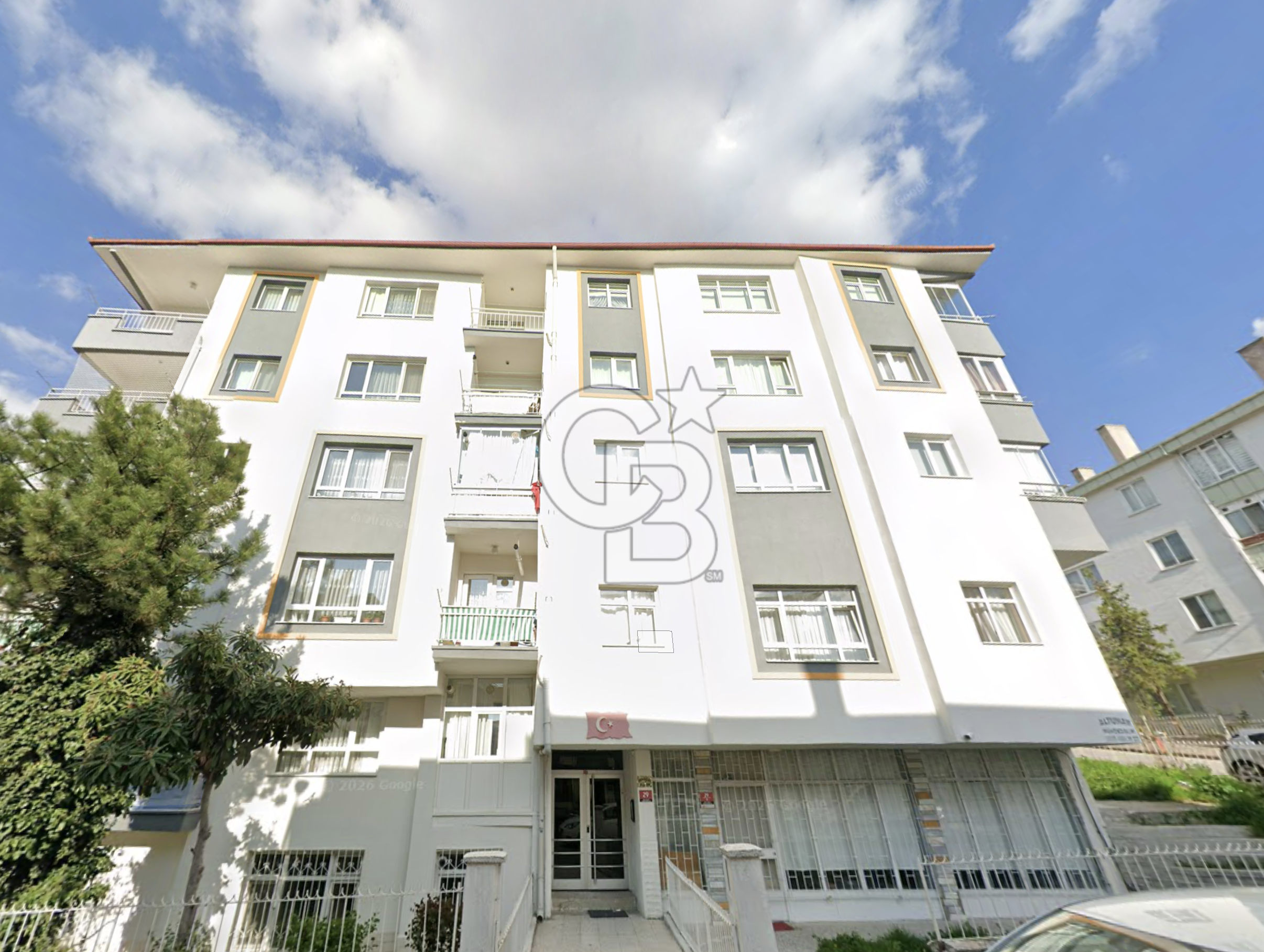📍 Öveçler Narlı Sokak’ta Kiralık Geniş 3+1 Zemin Kat Daire | Merkezi Konum