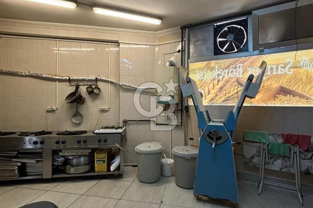 İçerenköy Prof. Dr. Ali Nihat T. Caddesi'nde Devren Kiralık Cafe