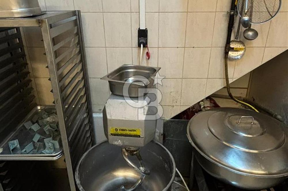 İçerenköy Prof. Dr. Ali Nihat T. Caddesi'nde Devren Kiralık Cafe