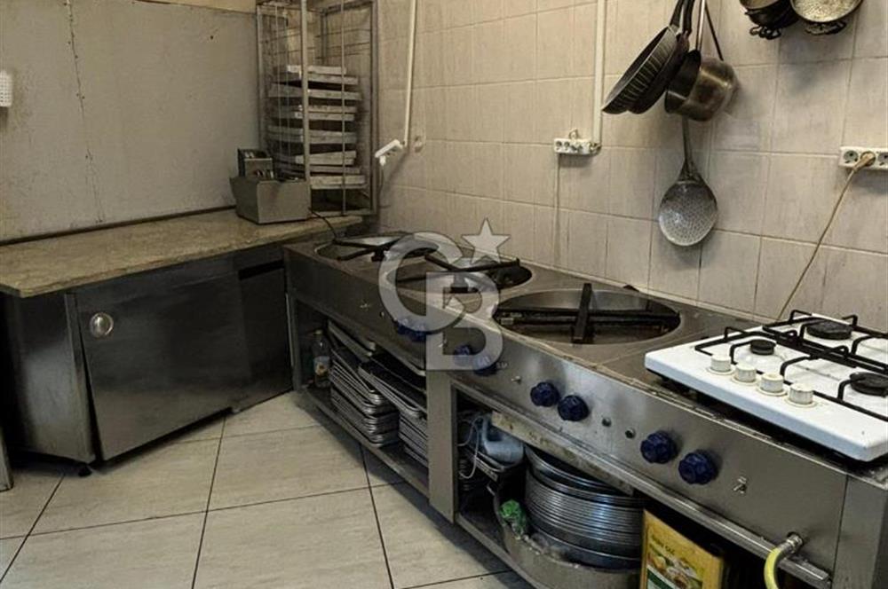 İçerenköy Prof. Dr. Ali Nihat T. Caddesi'nde Devren Kiralık Cafe