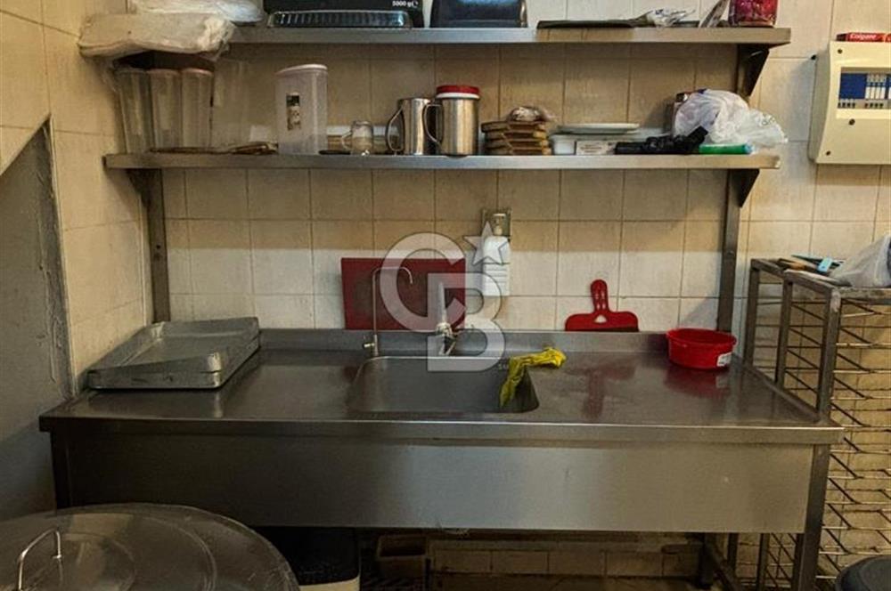 İçerenköy Prof. Dr. Ali Nihat T. Caddesi'nde Devren Kiralık Cafe