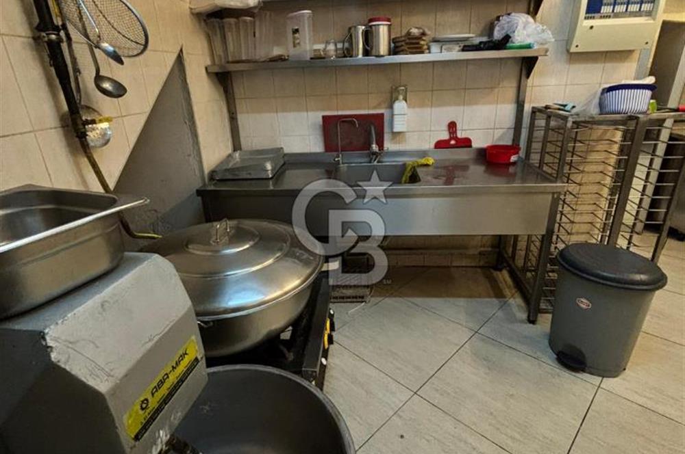İçerenköy Prof. Dr. Ali Nihat T. Caddesi'nde Devren Kiralık Cafe