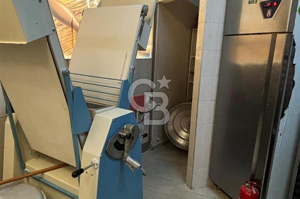 İçerenköy Prof. Dr. Ali Nihat T. Caddesi'nde Devren Kiralık Cafe